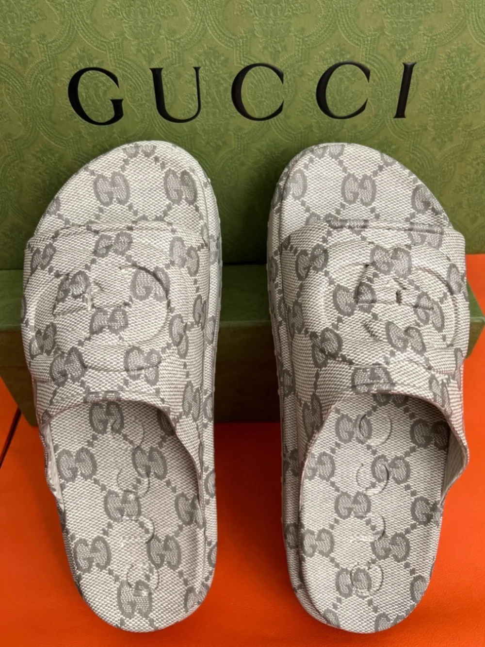 Gucci Men's Shoes Maxi GG Slip-On Loafers Leather Light Size10.5 US 11 EU44.5